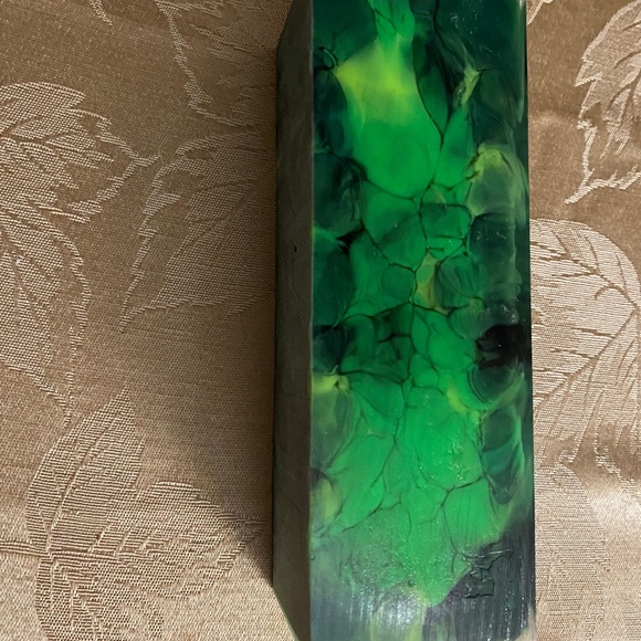 Green resin block for crafting blanket in a beautiful green. - Picture 1 of 10
